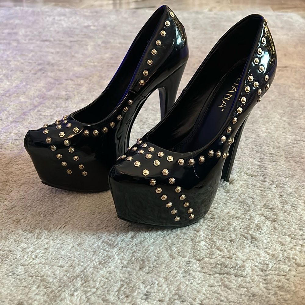 Liliana Heels